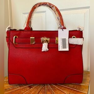 NWT Chic Shoe Dazzle Medium Faux Leather Handbag